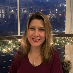 Meet your Posher, Lori